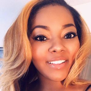 Meet your Posher, Candace